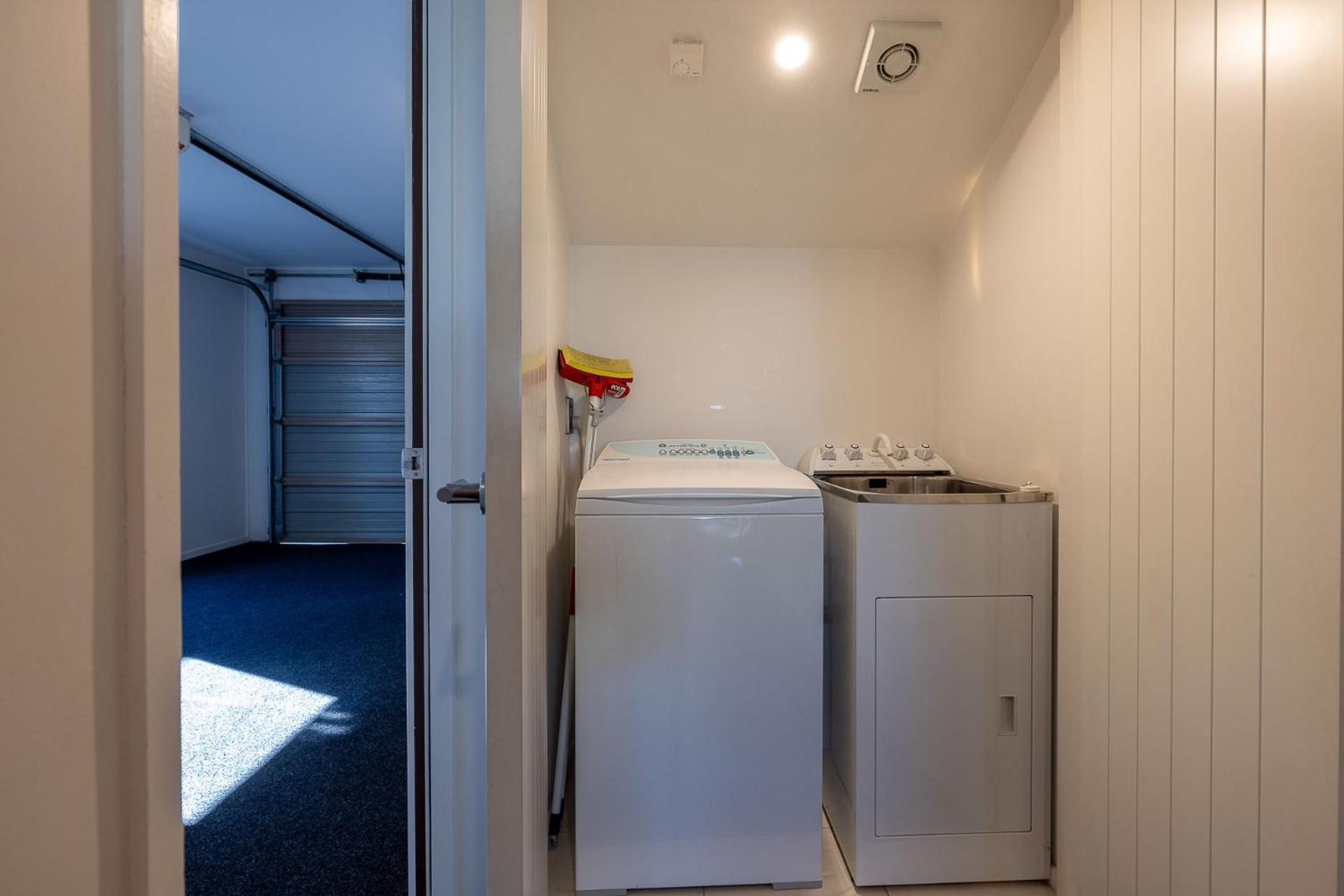 Cosy Alpine Retreat Appartement Wanaka Buitenkant foto
