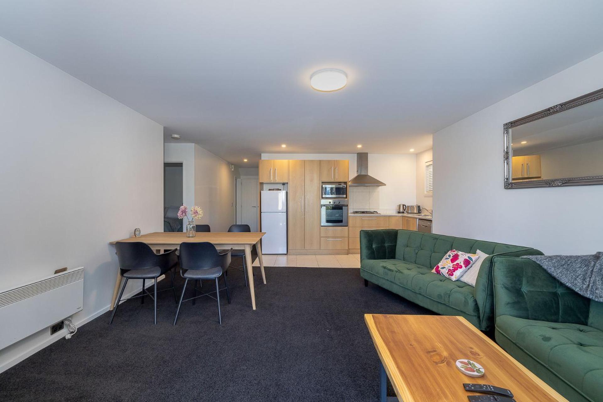 Cosy Alpine Retreat Appartement Wanaka Buitenkant foto