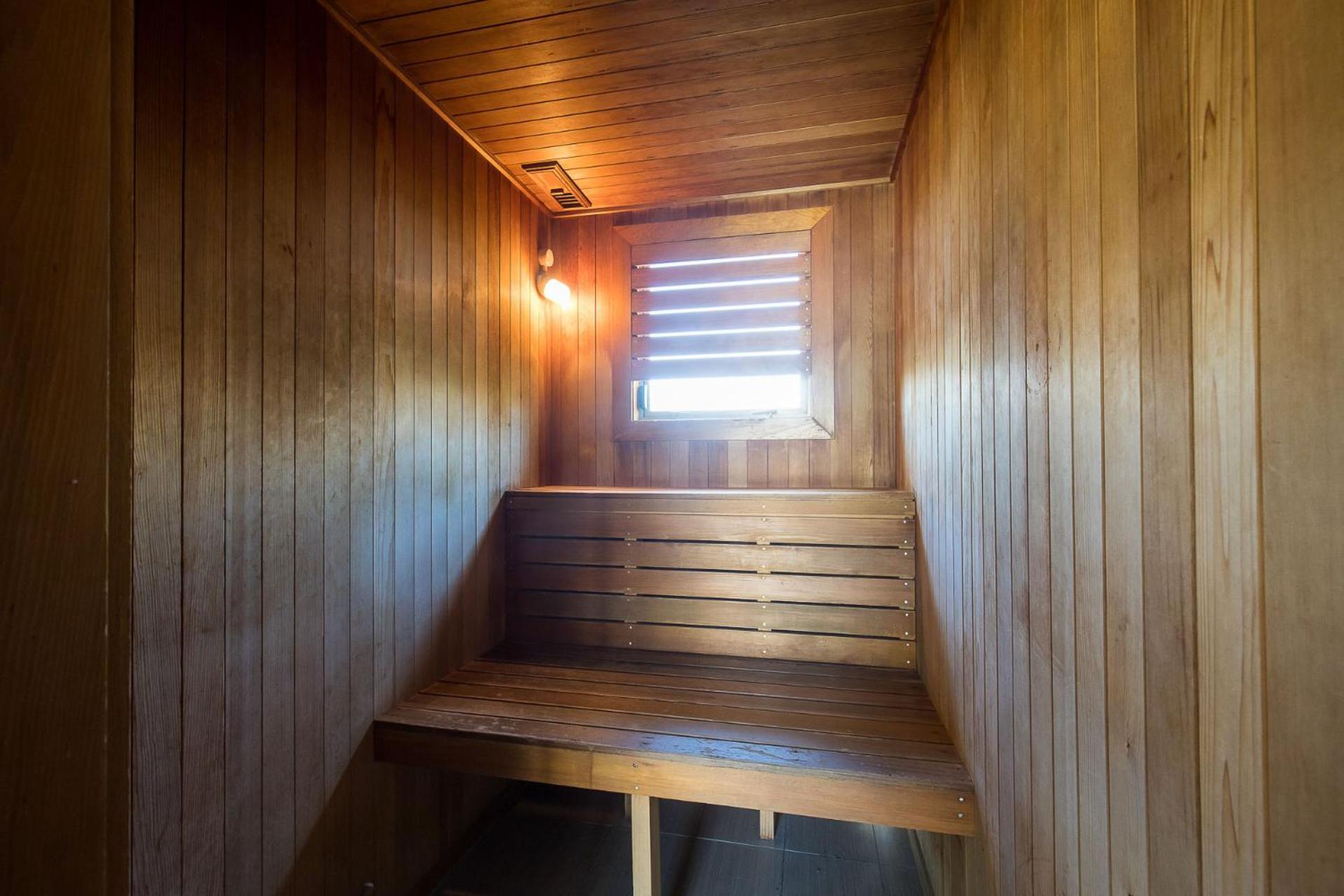 Cosy Alpine Retreat Appartement Wanaka Buitenkant foto