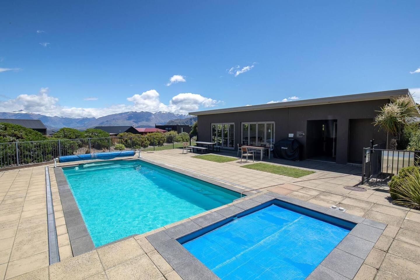 Cosy Alpine Retreat Appartement Wanaka Buitenkant foto